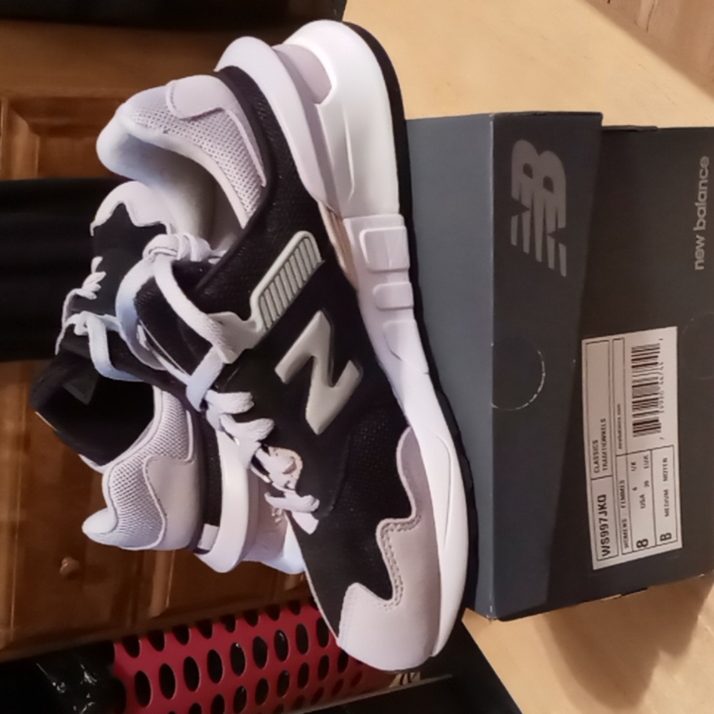 New Balance women's